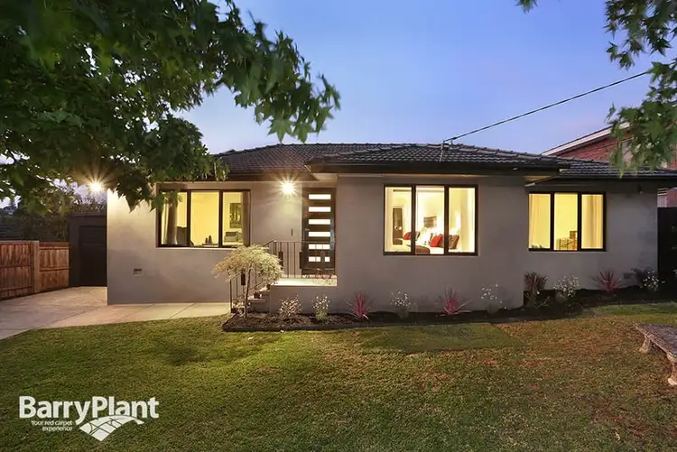 8 Meadowgate Drive, Chirnside Park VIC 3116