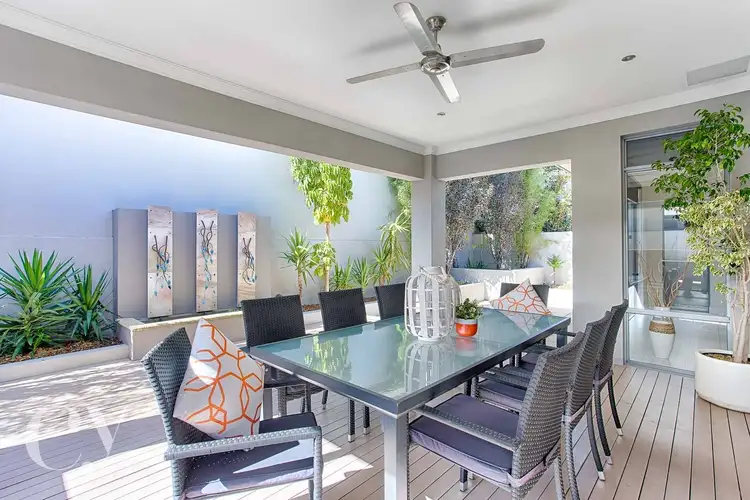 Second view of Homely house listing, 5 Barrow Crescent, North Coogee WA 6163