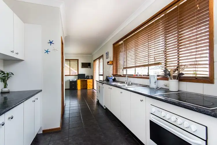 Fifth view of Homely house listing, 60 Evelyn Crescent, Thornton NSW 2322