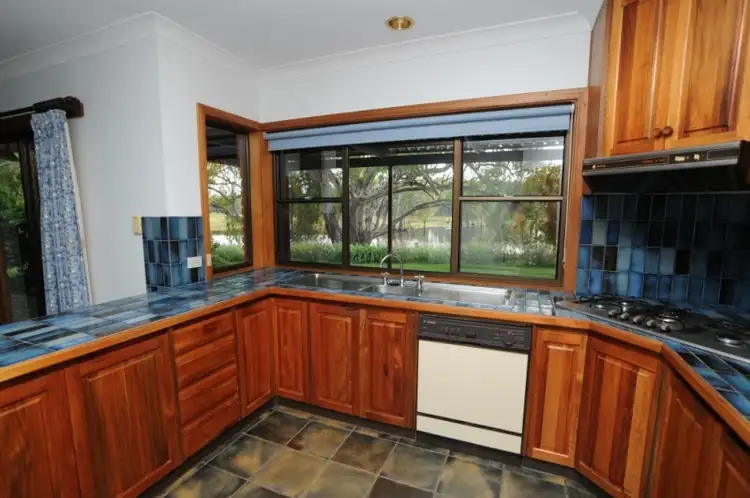 Fifth view of Homely house listing, 39 Pelican Court, Wangaratta VIC 3677