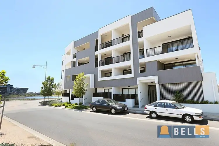 1/76 The Esplanade, Caroline Springs VIC 3023