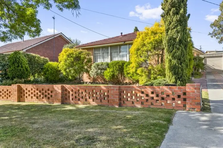 4 Lowndes Street, Kennington VIC 3550