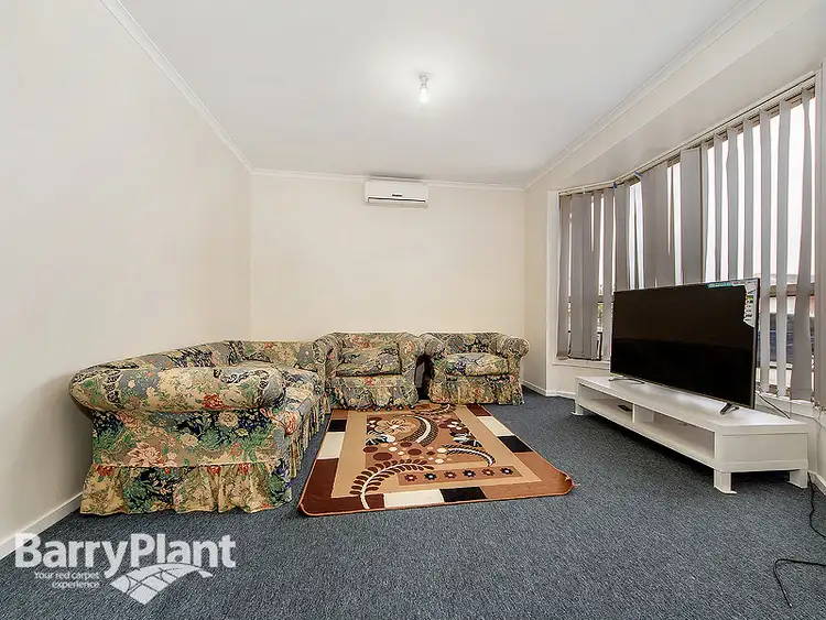 Second view of Homely house listing, 8 Kiparra Close, St Albans VIC 3021