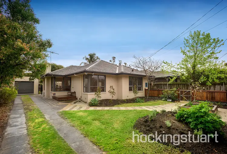 7 Mahoney Crescent, Seaford VIC 3198