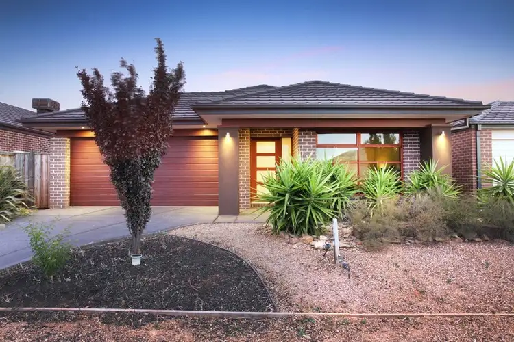 39 Saltbush Crescent, Brookfield VIC 3338