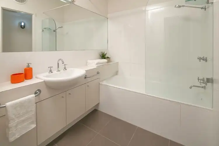 Fourth view of Homely apartment listing, 25/36 Drummond Street, Carlton VIC 3053