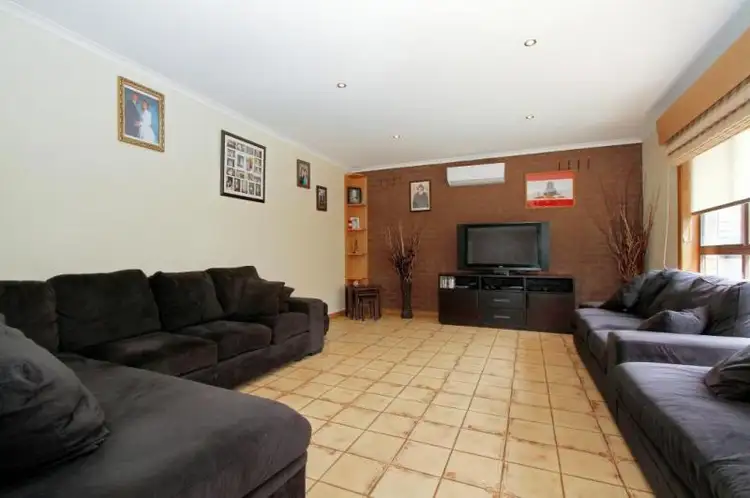 Fifth view of Homely house listing, 8 Marlock Close, Thomastown VIC 3074