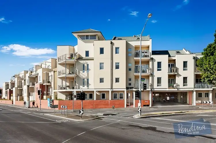 32/1 Gatehouse Drive, Kensington VIC 3031