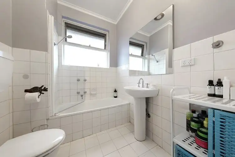 Fifth view of Homely apartment listing, 8/8 Airlie Avenue, Prahran VIC 3181