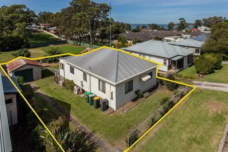 8 Prince Street, Fennell Bay NSW 2283