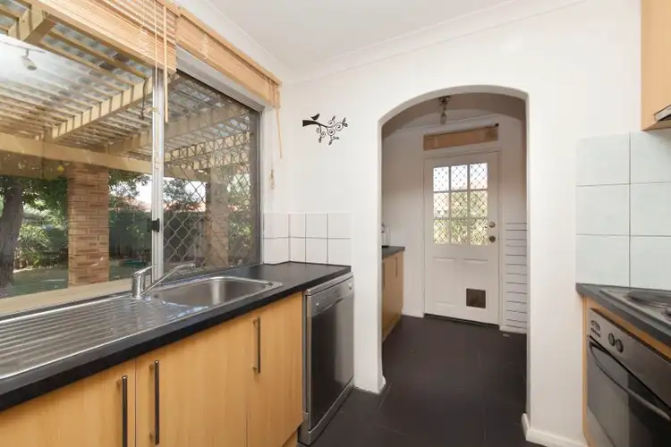 Fifth view of Homely villa listing, 6/39 Wood Street, Inglewood WA 6052