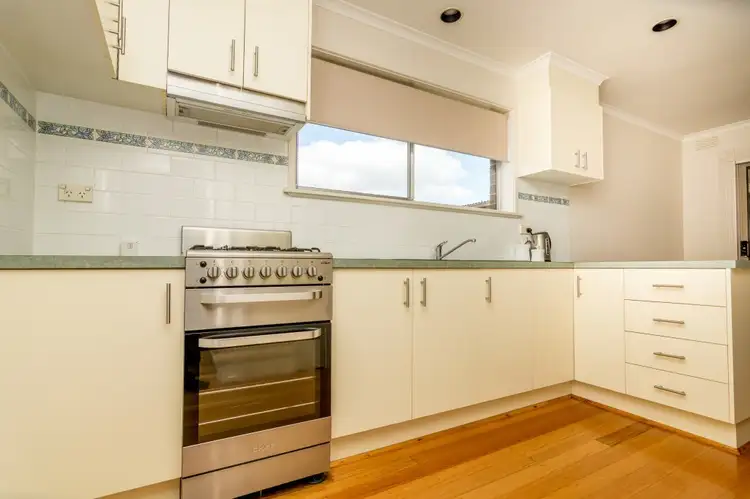 Second view of Homely house listing, 5 Whitehall Place, Lalor VIC 3075