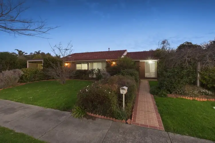 24 Strathavan Drive, Berwick VIC 3806
