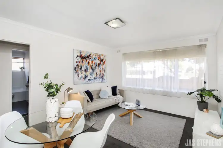 2/8 Burnewang Street, Albion VIC 3020