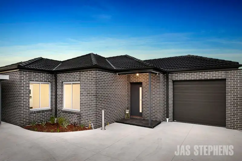 Main view of Homely unit listing, 2/30 Vernon Crescent, Sunshine West VIC 3020