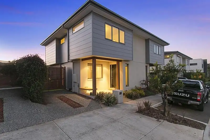Main view of Homely townhouse listing, 27 Park Ave, West Footscray VIC 3012