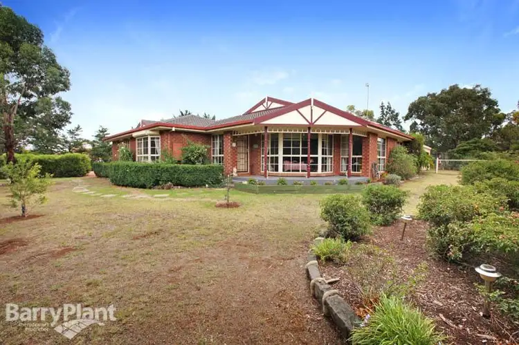 39 Outlook Ride, Kurunjang VIC 3337