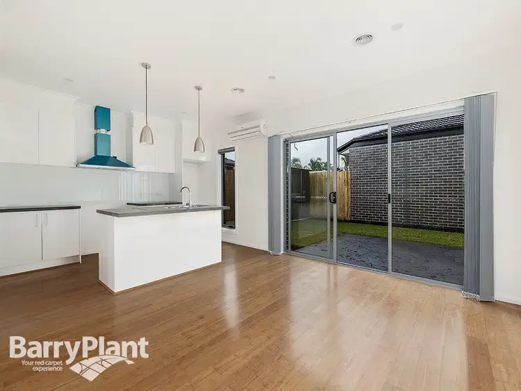 Fifth view of Homely townhouse listing, 1/106 William Street, St Albans VIC 3021