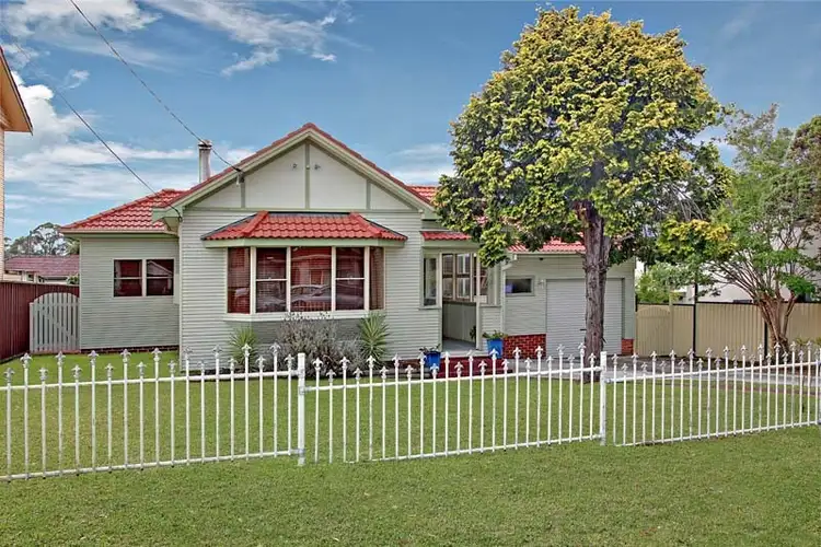 1 Alamein Road, Revesby Heights NSW 2212