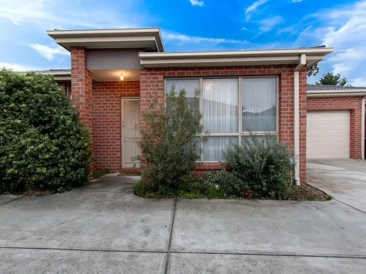 Main view of Homely unit listing, 2/4 East Road, Seaford VIC 3198