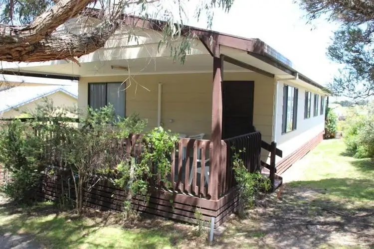 9 McCullough Street, Lakes Entrance VIC 3909
