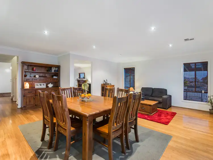 Fifth view of Homely house listing, 14 James Close, Sunbury VIC 3429