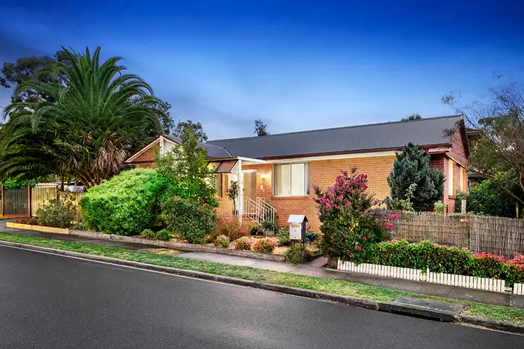 1 Delta Road, Macleod VIC 3085