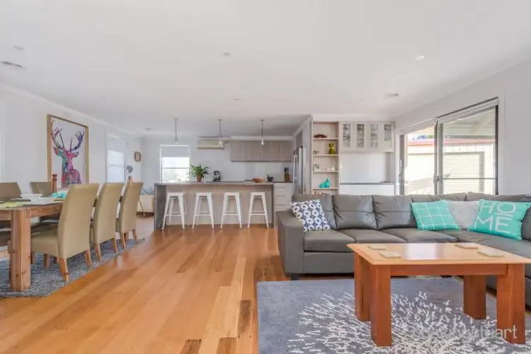 95 Robertson Drive, Mornington VIC 3931