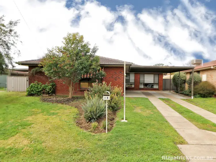 19 Forrest Street, Lake Albert NSW 2650