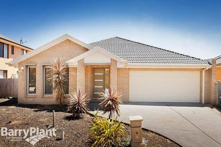 13 Riverglades Drive, Sanctuary Lakes VIC 3030