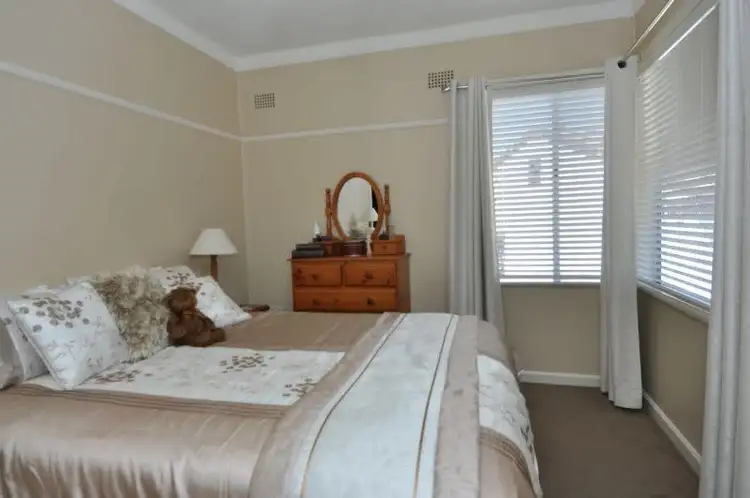 Sixth view of Homely house listing, 4 Kelly Place, West Bathurst NSW 2795