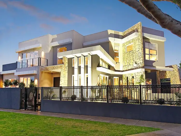 21 Waxman Parade, Brunswick West VIC 3055