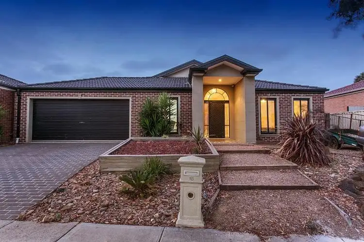 16 Murnong Mews, Melton West VIC 3337