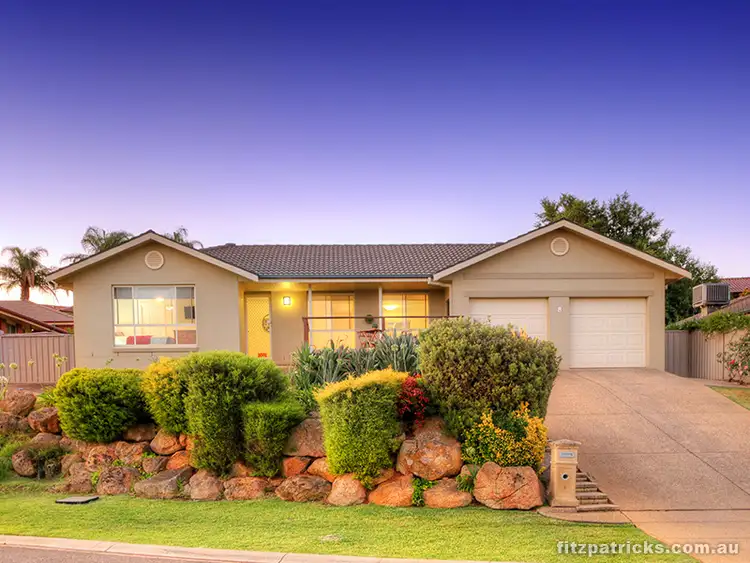 8 Fletcher Place, Kooringal NSW 2650