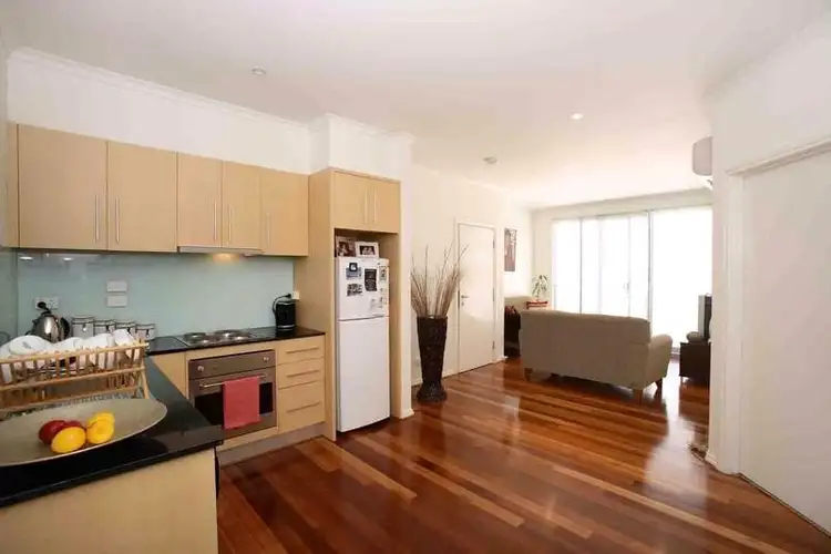 Fifth view of Homely apartment listing, 4/106 Union Road, Ascot Vale VIC 3032