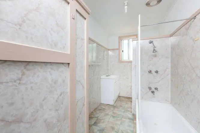 Seventh view of Homely house listing, 2 Fitzroy Avenue, Red Cliffs VIC 3496