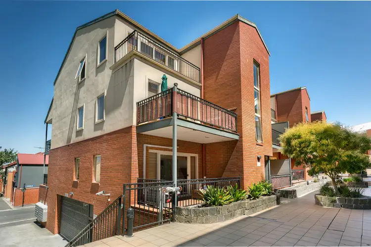 12/16 Mawbey Street, Kensington VIC 3031