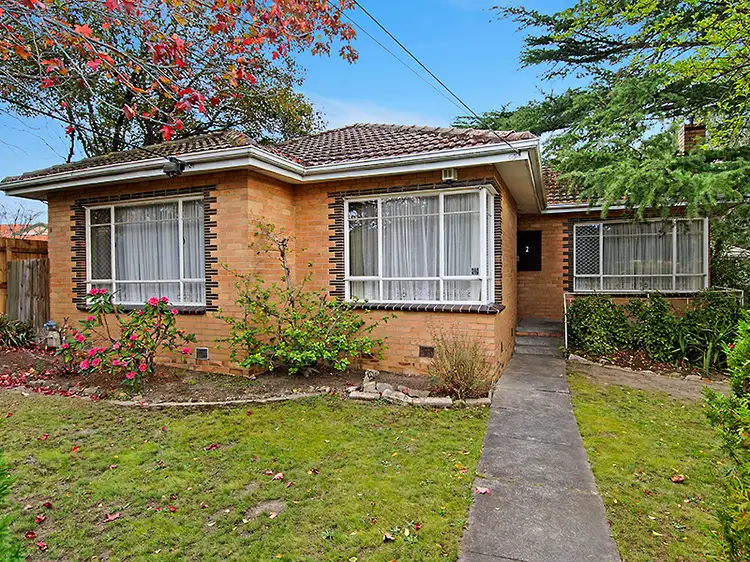 2 Caves Grove, Forest Hill VIC 3131
