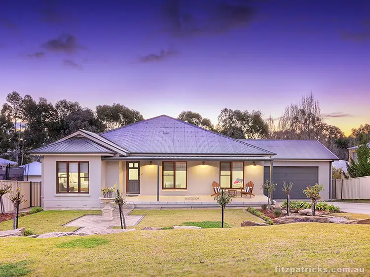 10 Depazzi Close, Lake Albert NSW 2650