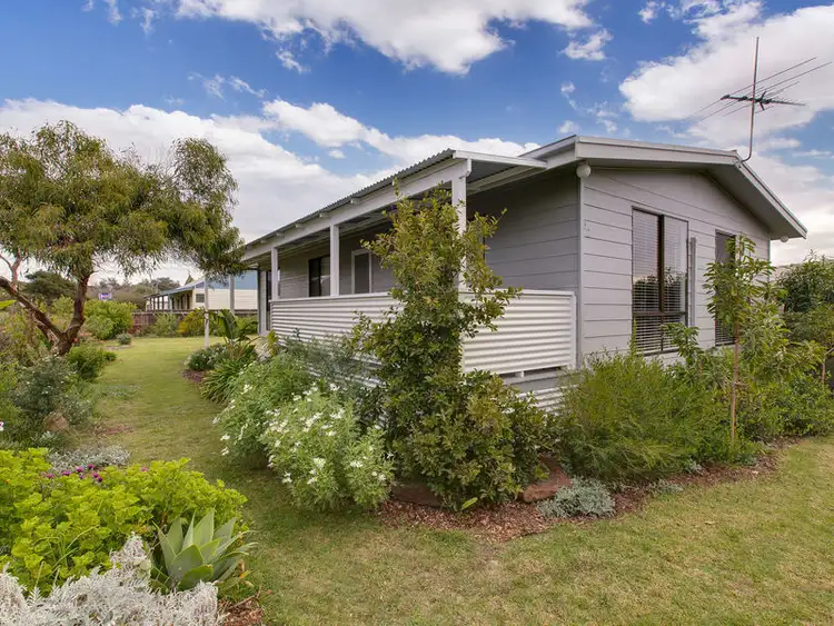 52 Kendall Avenue, Cape Woolamai VIC 3925