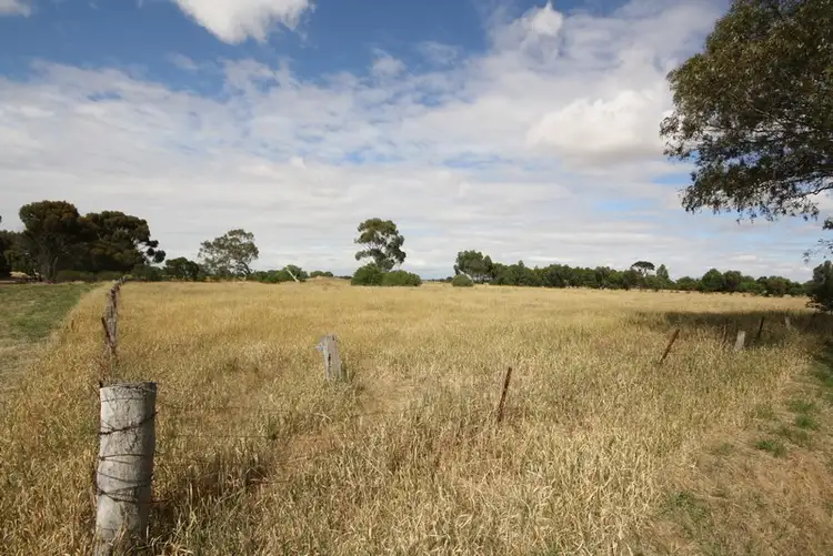 Ford & Meadows Roads, Rokewood VIC 3330