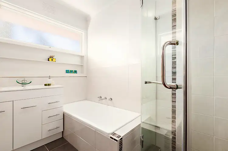 Sixth view of Homely house listing, 4 Owen Close, Frankston VIC 3199