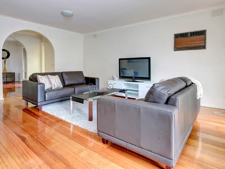 Third view of Homely house listing, 8 Illawarra Close, Frankston VIC 3199