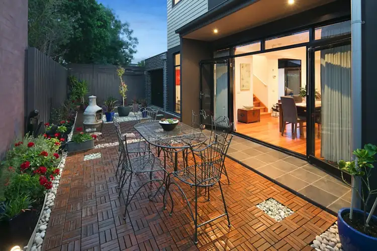 2/25 Swift Street, Northcote VIC 3070