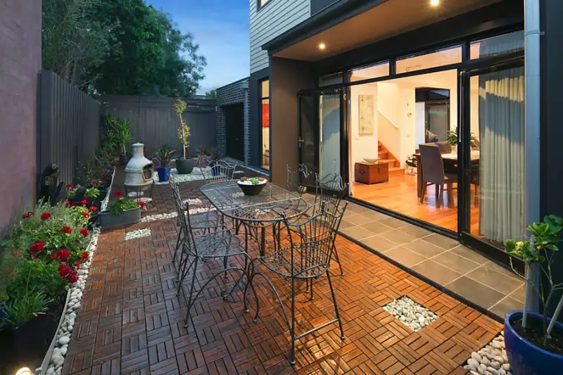 Main view of Homely house listing, 2/25 Swift Street, Northcote VIC 3070