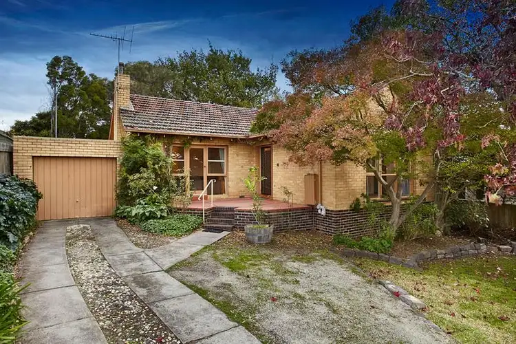 35 Cherry Orchard Rise, Box Hill North VIC 3129