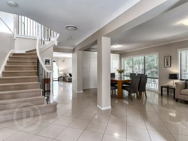 242 Trouts Road, Mcdowall QLD 4053