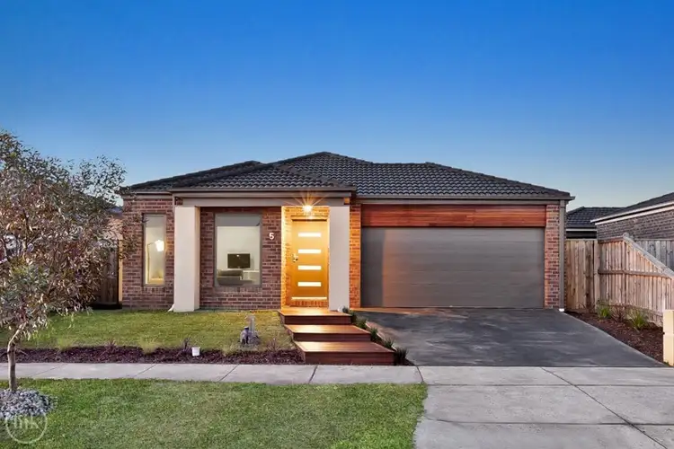 5 Estuary Court, Doreen VIC 3754
