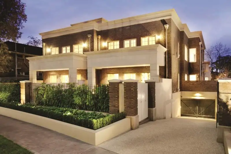 Main view of Homely townhouse listing, 6/28 Manningtree Road, Hawthorn VIC 3122