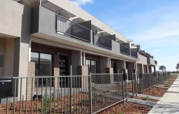 Main view of Homely townhouse listing, 53 Valiant Crescent, Craigieburn VIC 3064